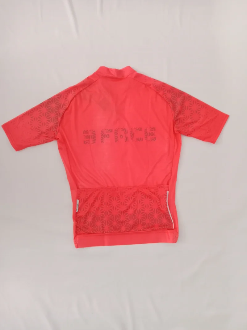Kurzarm Radtrikot in leuchtenden Farben mit reflektierenden Details und Reißverschluss.