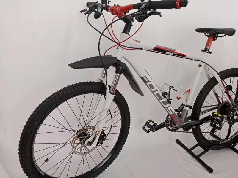 Focus Black Forest Fahrrad. Sportliches Trekkingrad mit 52er Rahmen und Shimano XT Ausstattung