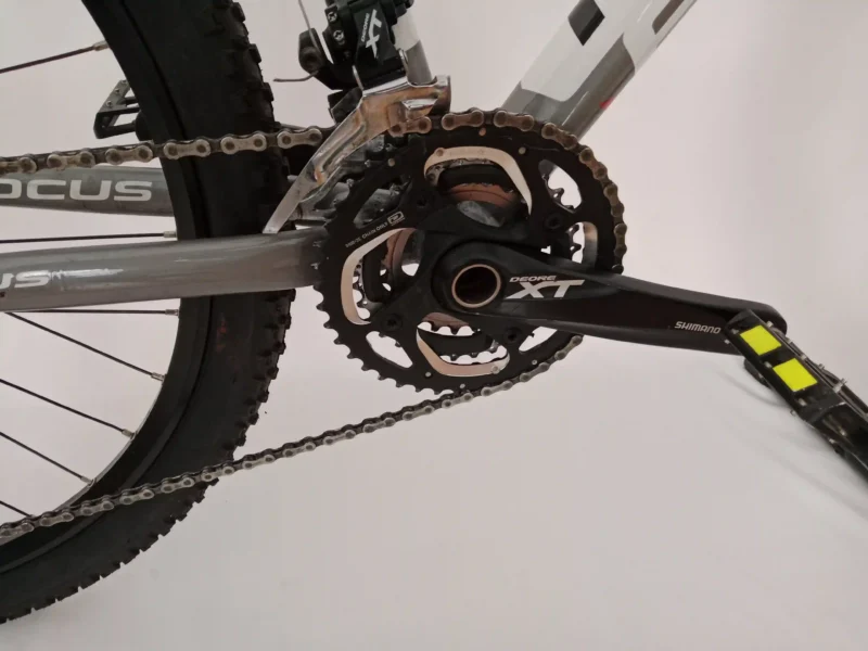 Focus Black Forest Fahrrad. Sportliches Trekkingrad mit 52er Rahmen und Shimano XT Ausstattung