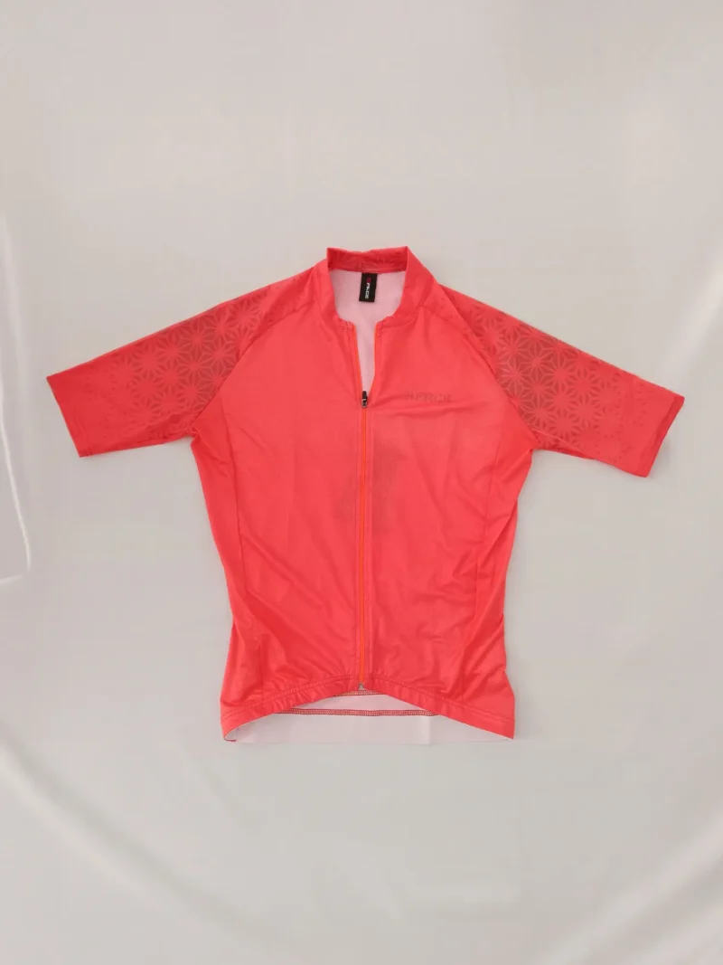 Kurzarm Radtrikot in leuchtenden Farben mit reflektierenden Details und Reißverschluss.