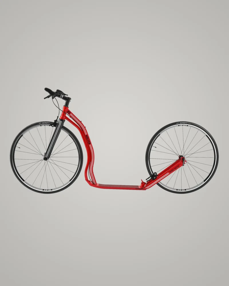 Roter Tretroller Wolfer RS mit sportlichem Design, großen Rädern und schlankem Rahmen, ideal für Geschwindigkeit und urbanes Fahren.